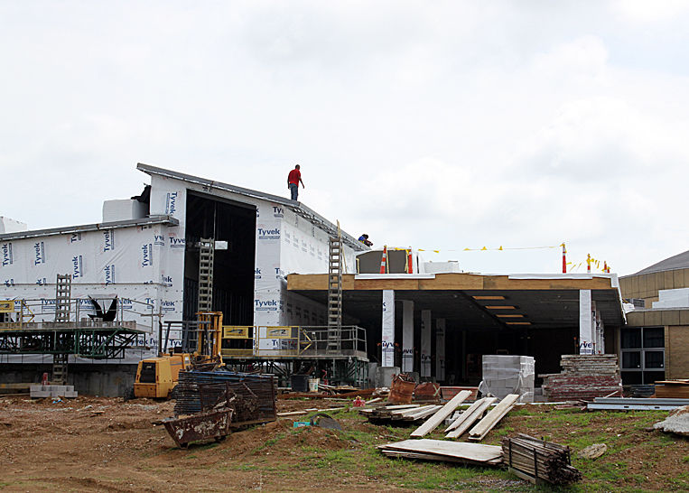 PARIS, TN: Major renovation of high school progressing